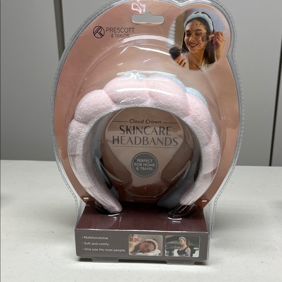 Two Skincare Headbands - Picture 2 of 10